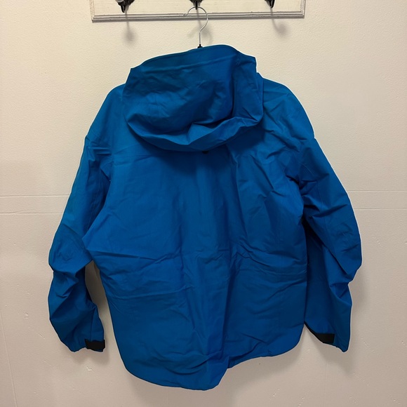 Arcteryx Alpha SV - Picture 2 of 6
